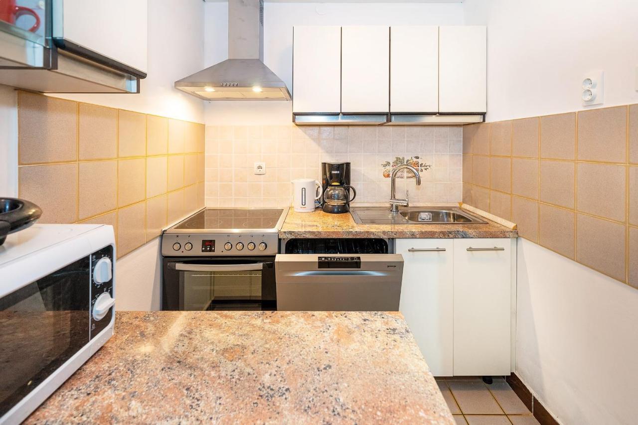 קרק Apartments Jurina מראה חיצוני תמונה